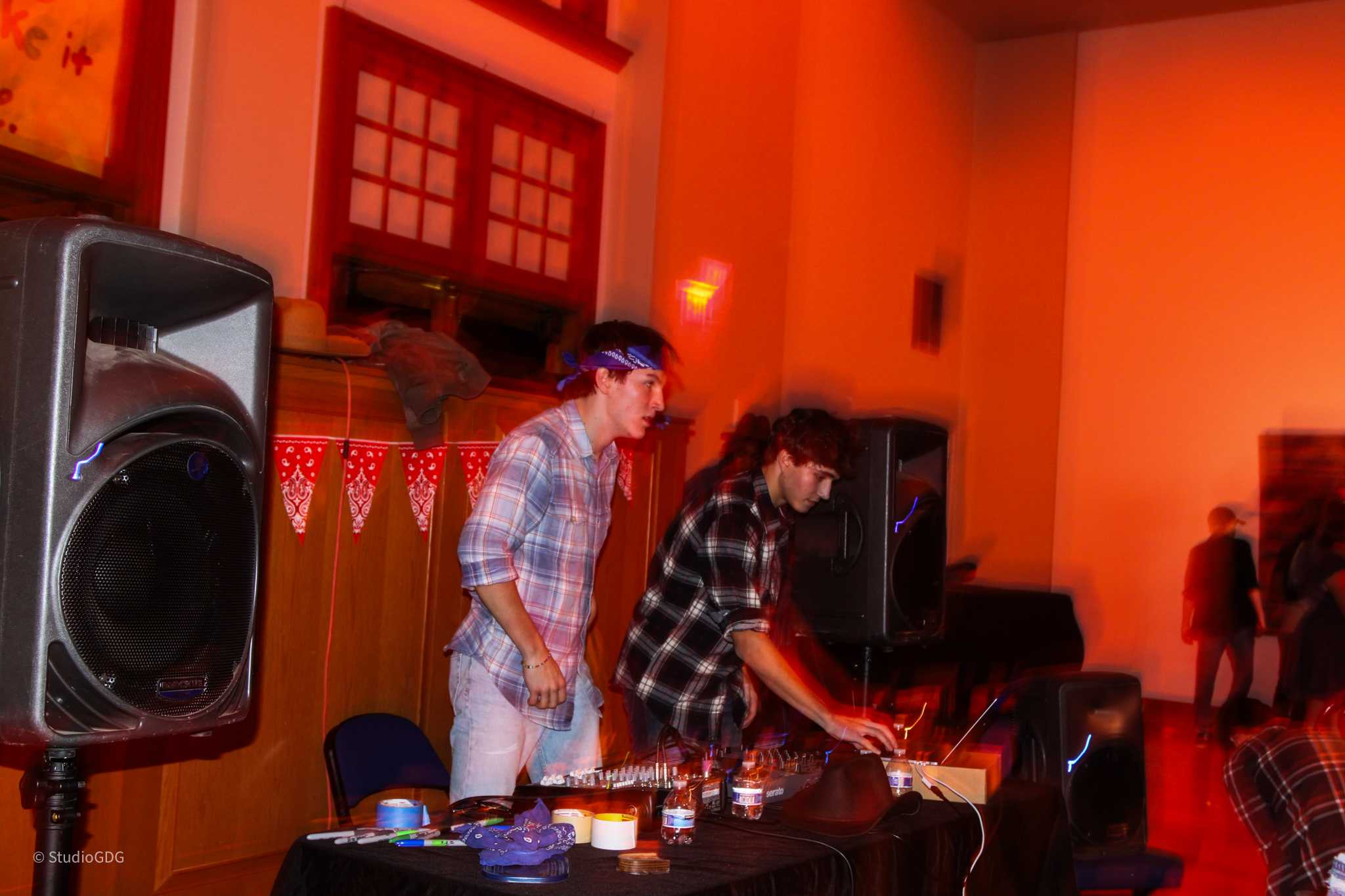 Student DJs elevate the Fall Dance experience