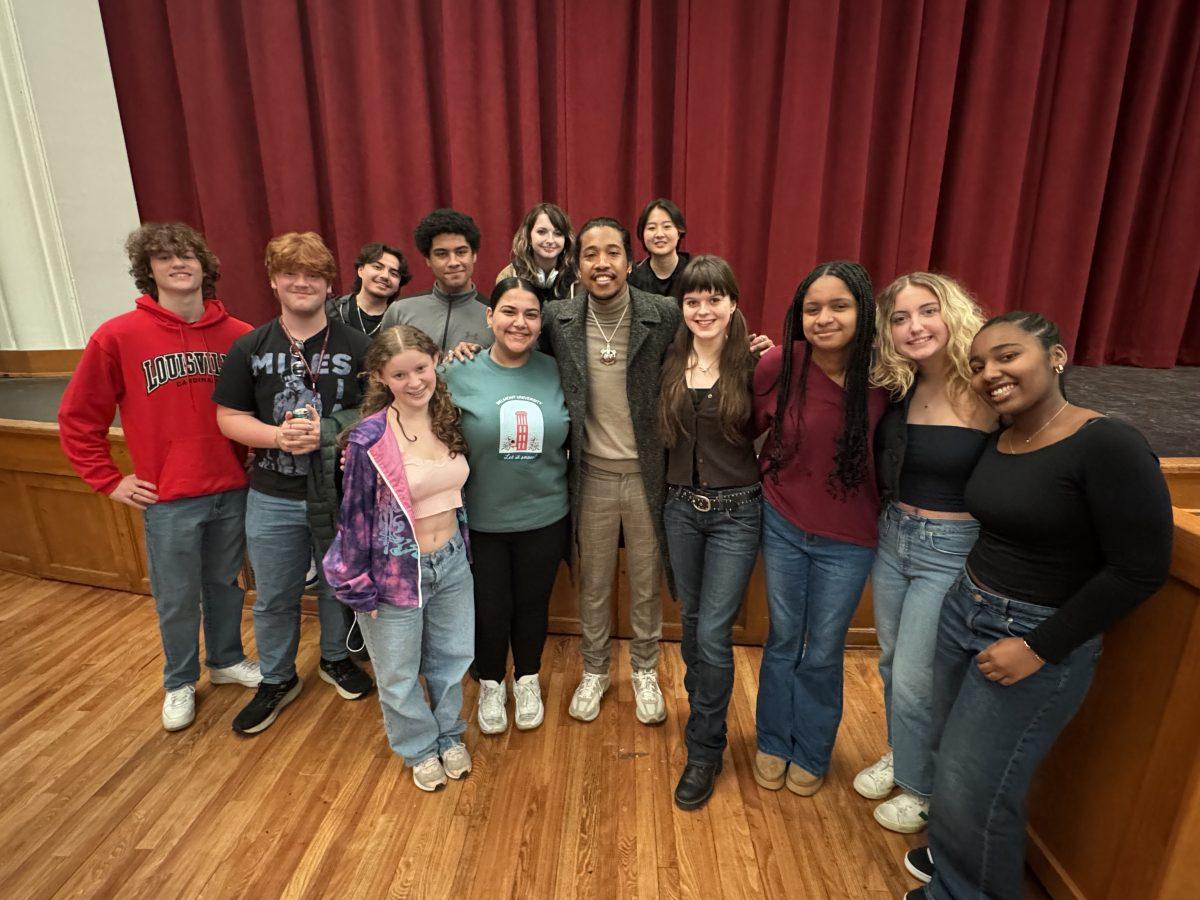 Justin Jones posing for a selfie with AP U.S. Government students. (via the Peabody Press)